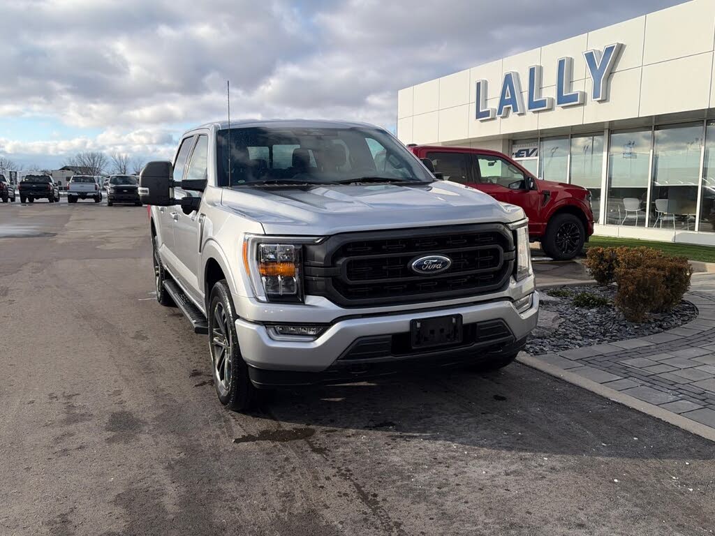 Ford F-150 XLT SuperCrew 4WD 2022