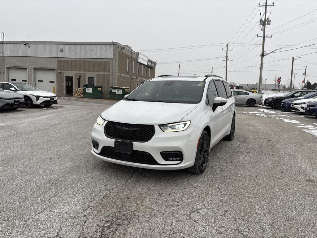 Chrysler Pacifica Touring L AWD 2023