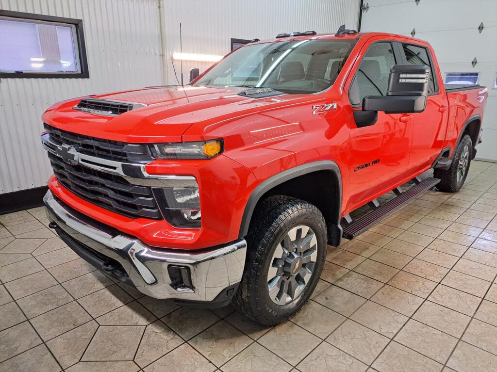 Chevrolet Silverado 2500HD LT Crew Cab 4WD 2024