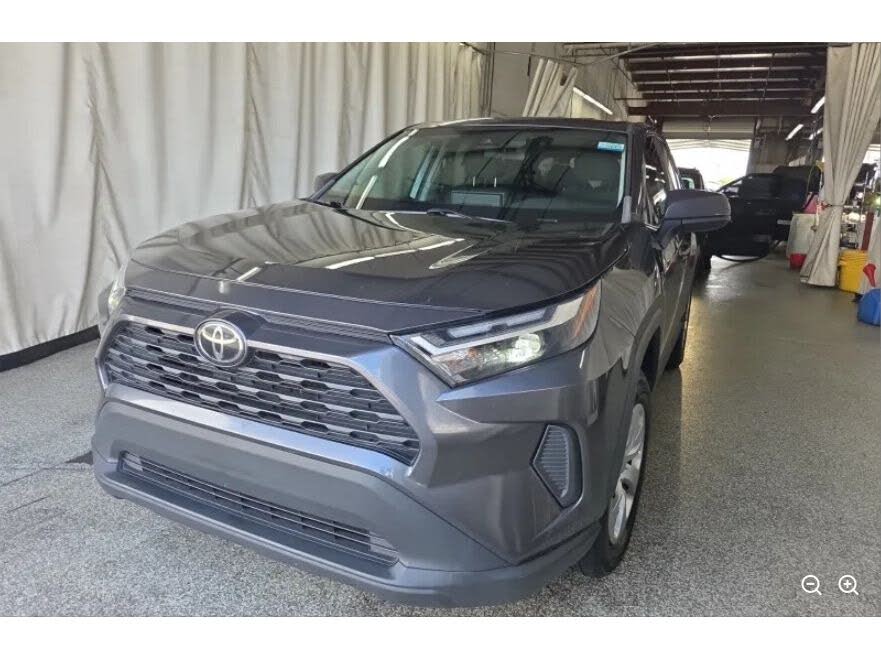 2023 Toyota RAV4 LE FWD