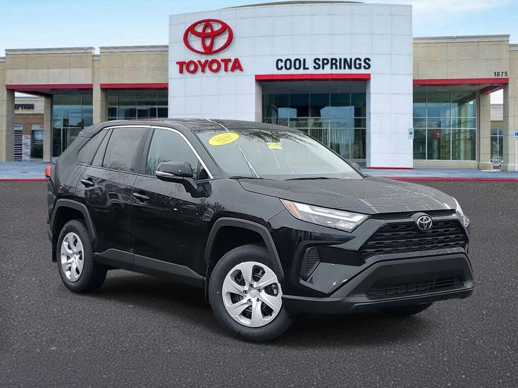 2025 Toyota RAV4 LE FWD