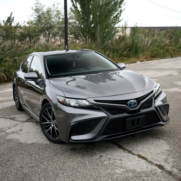 2024 Toyota Camry Hybrid XLE FWD