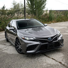 Toyota Camry Hybrid XLE FWD