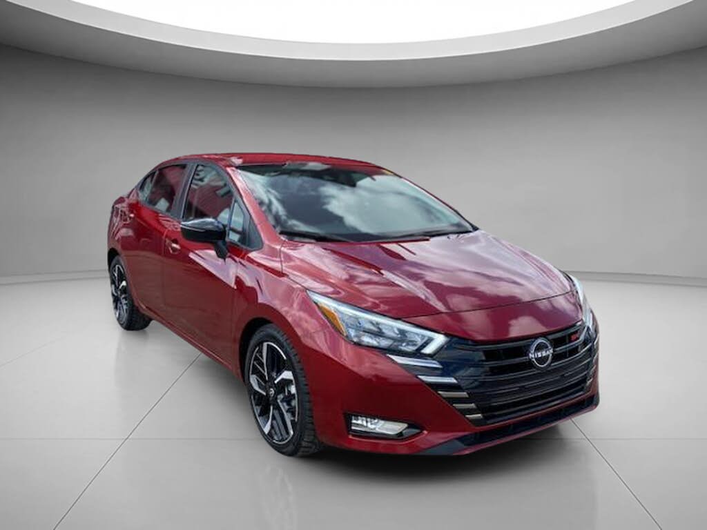 2023 Nissan Versa SR FWD