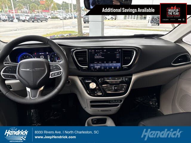 2024 Chrysler Pacifica Touring L FWD