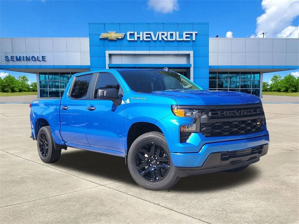 2026 Chevrolet Silverado 1500 Custom Crew Cab 4WD