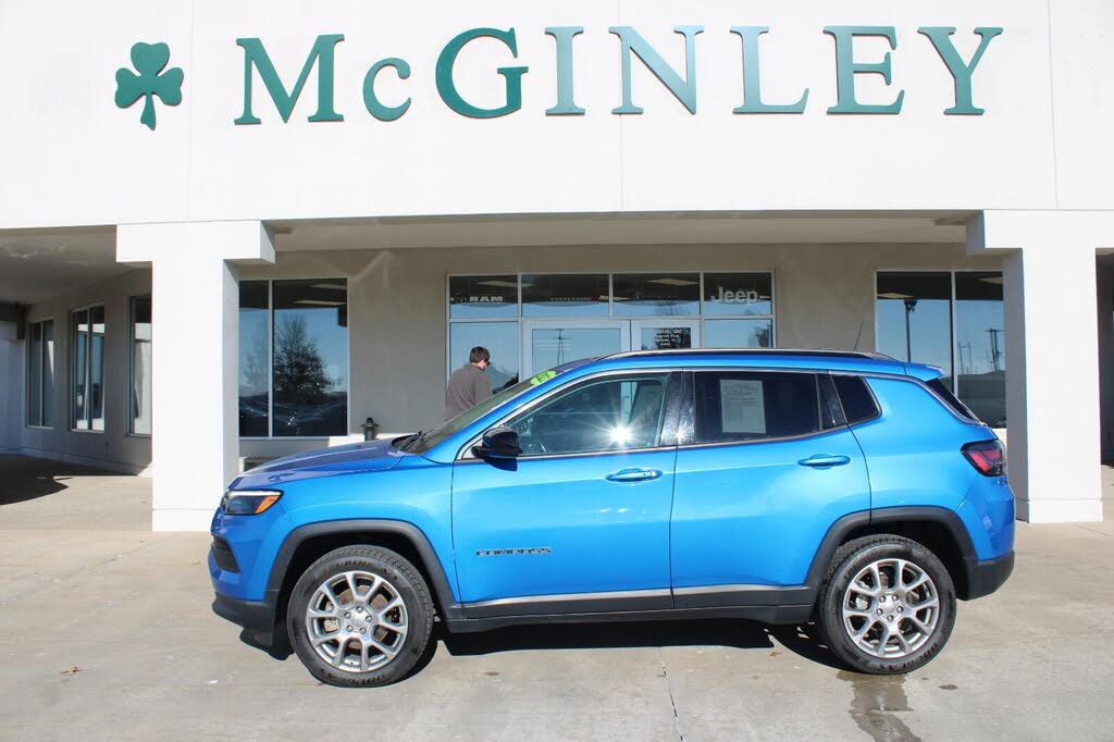 2022 Jeep Compass Latitude Lux 4WD