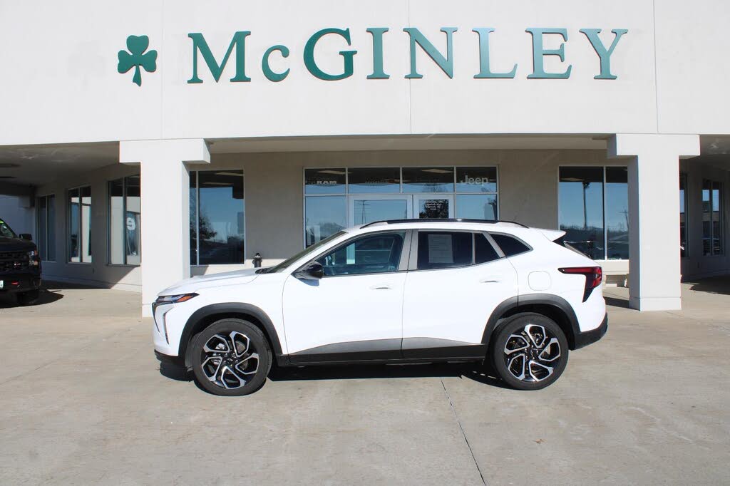 2025 Chevrolet Trax RS with 2RS FWD