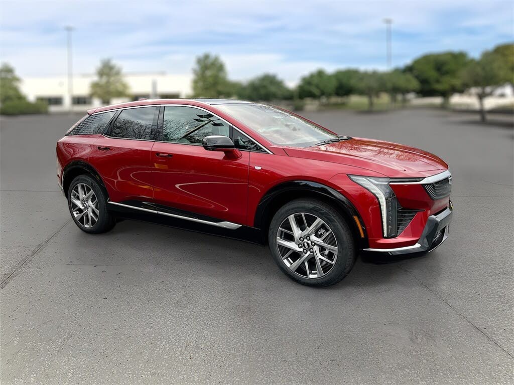2026 Cadillac OPTIQ Luxury AWD