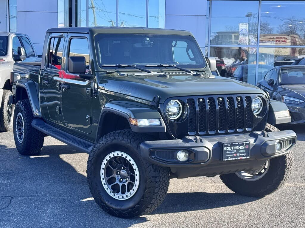 2022 Jeep Gladiator Willys Crew Cab 4WD