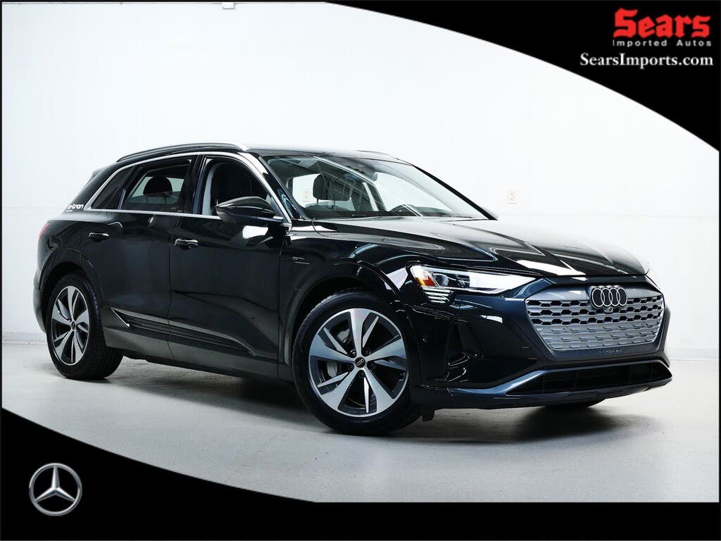 2024 Audi Q8 e-tron quattro Premium Plus AWD