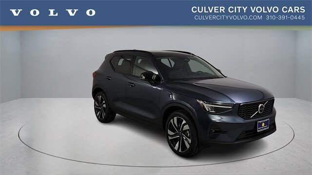 2026 Volvo XC40 B4 Plus FWD
