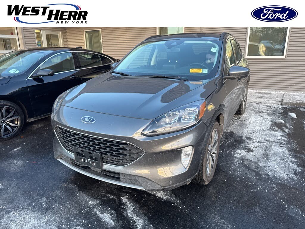 2022 Ford Escape Titanium AWD