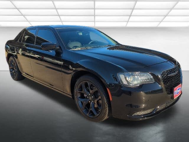 2023 Chrysler 300 Touring RWD