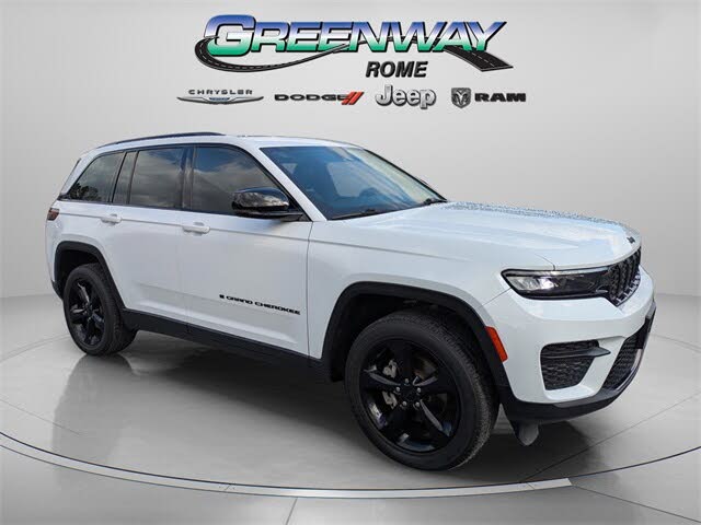 2023 Jeep Grand Cherokee Altitude 4WD