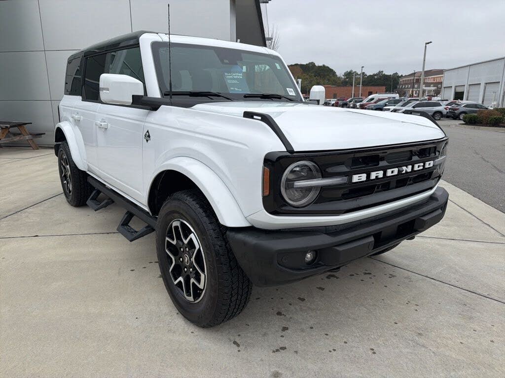 2024 Ford Bronco Outer Banks 4-Door 4WD