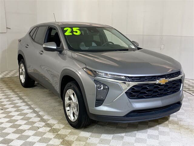 2025 Chevrolet Trax LS FWD