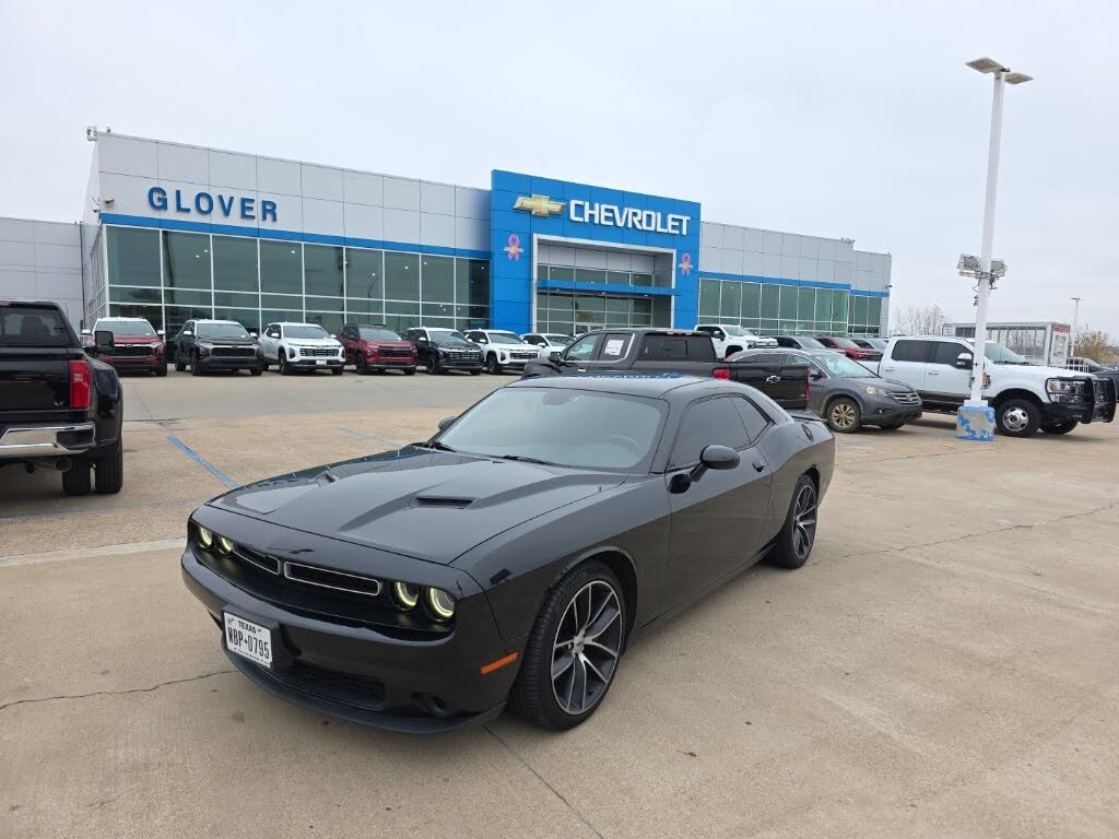 2018 Dodge Challenger SXT RWD