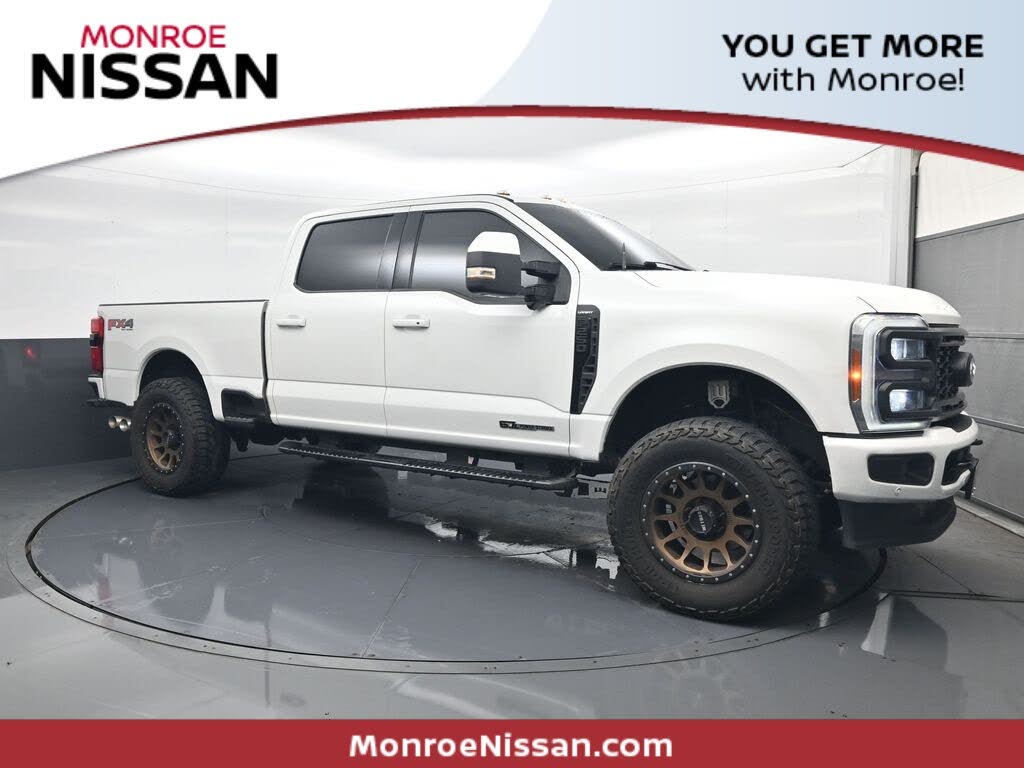 2023 Ford F-250 Super Duty Lariat Crew Cab 4WD