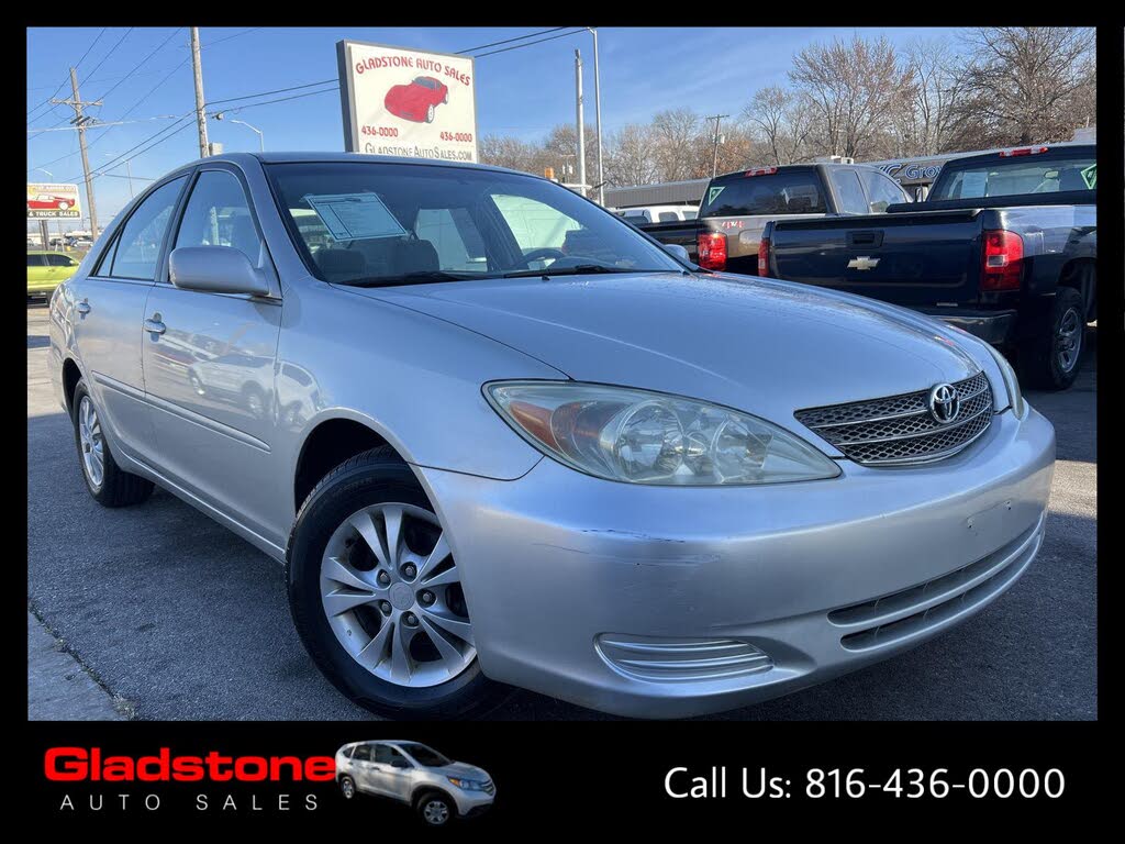 2004 Toyota Camry LE V6 FWD