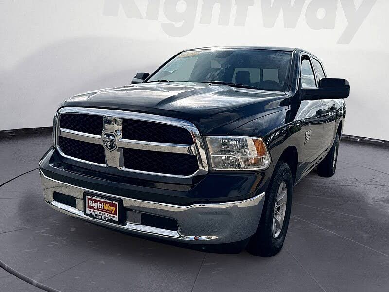 2023 RAM 1500 Classic SLT Crew Cab 4WD