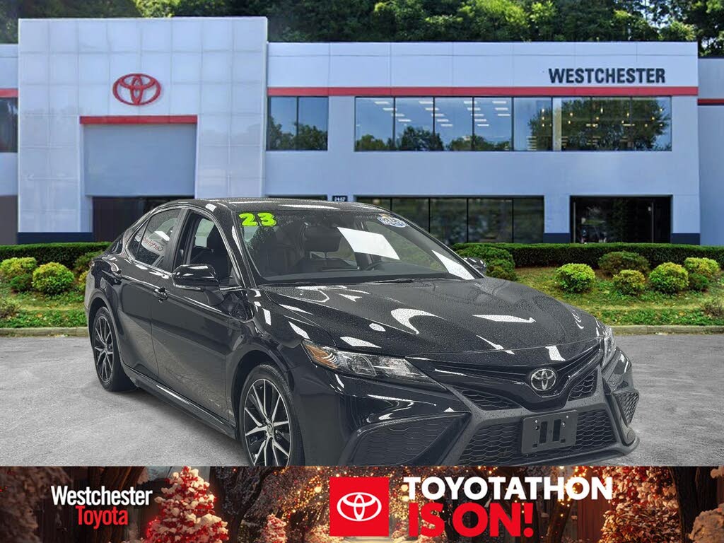2023 Toyota Camry SE AWD