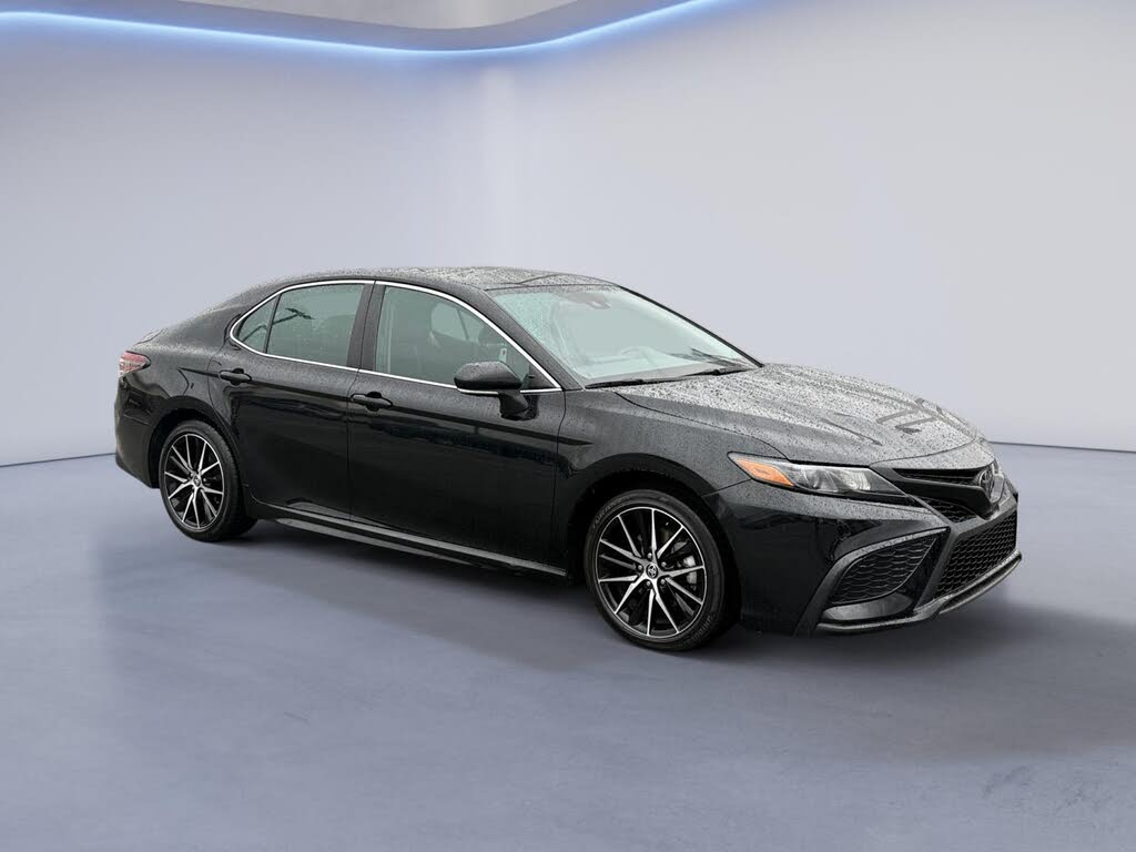 2024 Toyota Camry SE FWD