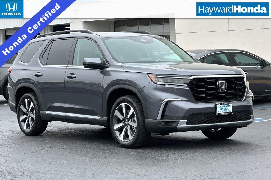 2025 Honda Pilot Touring FWD