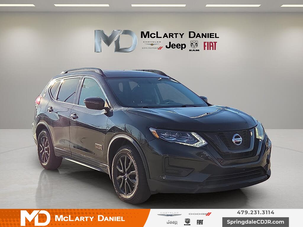 2017 Nissan Rogue SV FWD