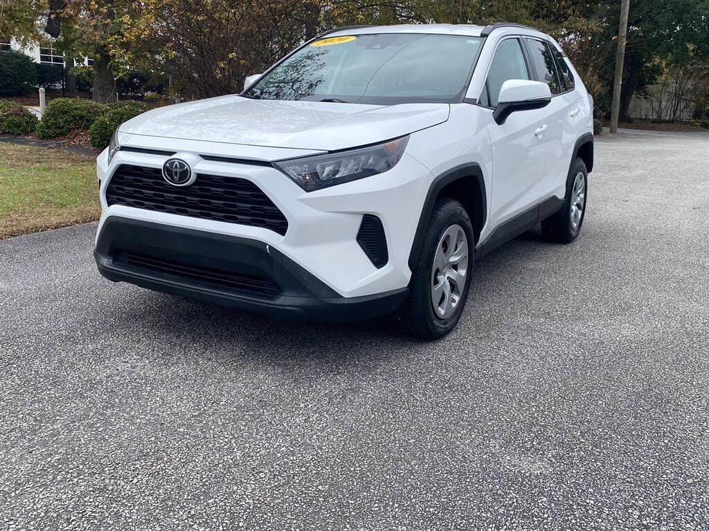2020 Toyota RAV4 LE FWD