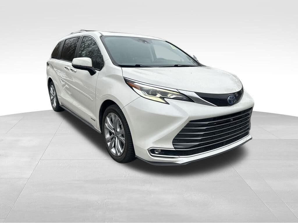 2021 Toyota Sienna Platinum 7-Passenger FWD