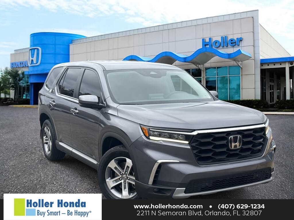 2024 Honda Pilot EX-L FWD with Captains Chairs