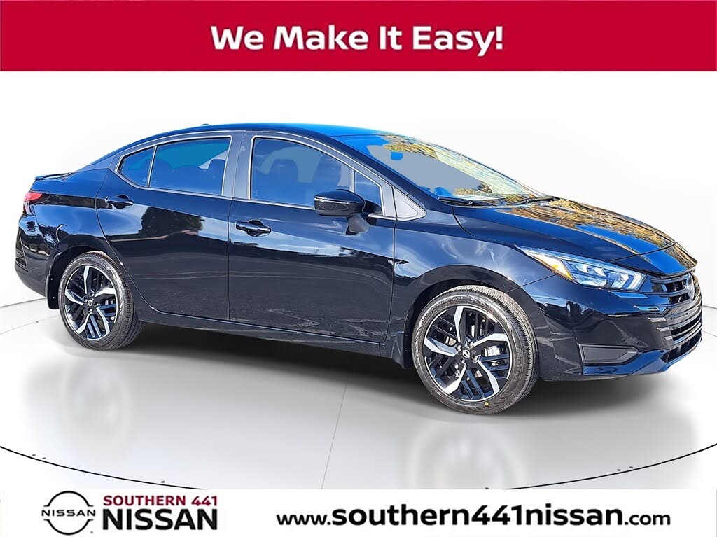 2025 Nissan Versa SR FWD