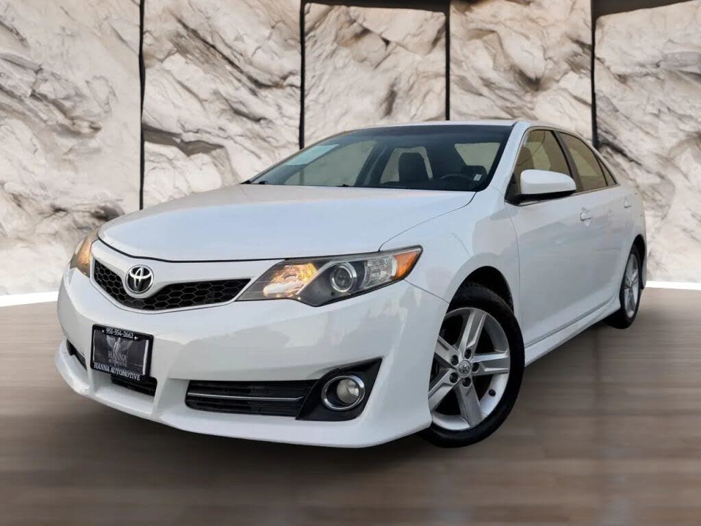 2014 Toyota Camry SE