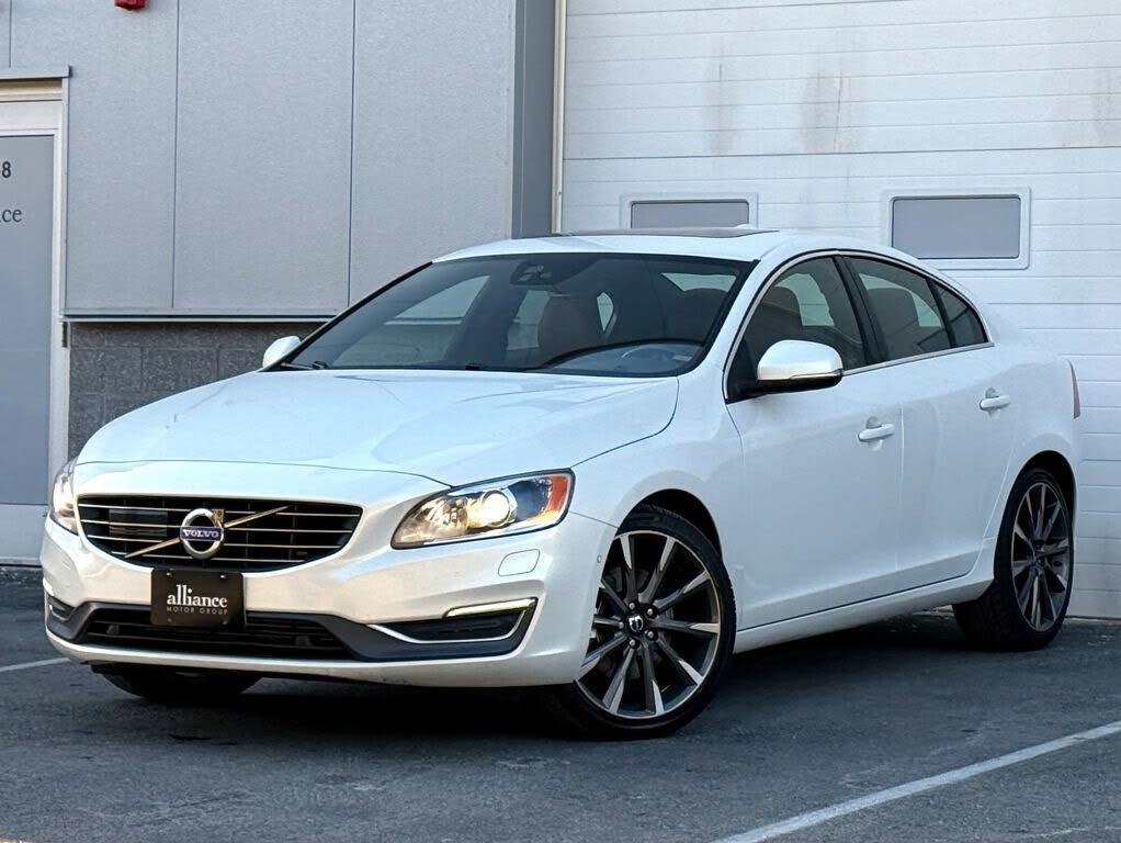 2015 Volvo S60 2015.5 T6 Platinum