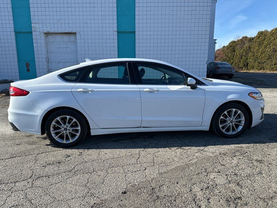 2020 Ford Fusion SE FWD