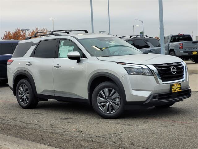 2025 Nissan Pathfinder SV FWD