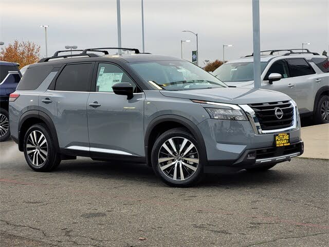 2025 Nissan Pathfinder Platinum 4WD