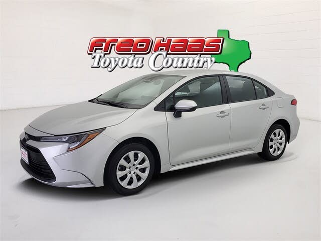 2026 Toyota Corolla LE FWD