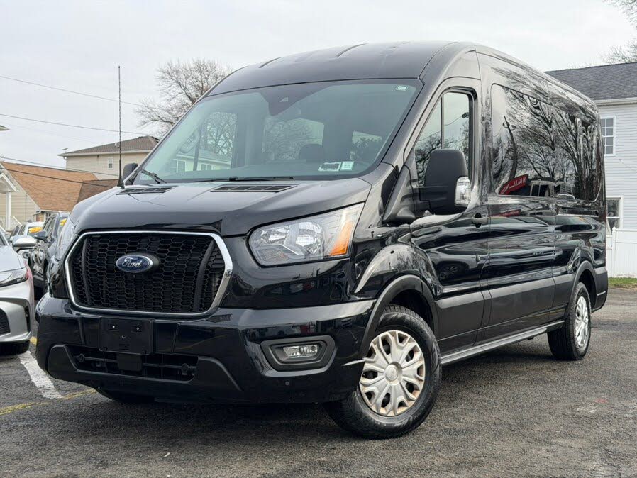 2023 Ford Transit Passenger 350 XLT Medium Roof LB RWD