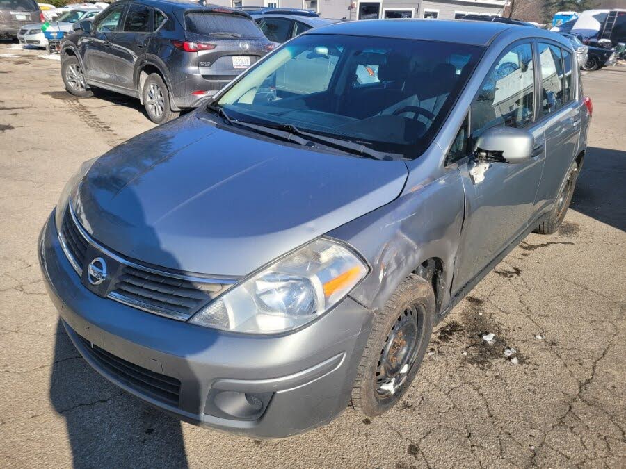 2009 Nissan Versa SL Hatchback