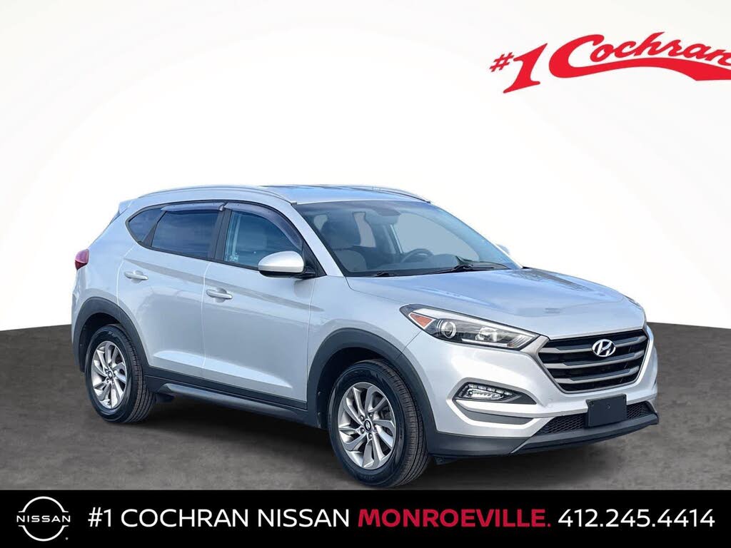 2016 Hyundai Tucson 2.0L SE AWD with Beige Seats
