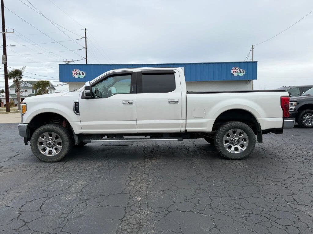 2017 Ford F-250 Super Duty Lariat Crew Cab 4WD