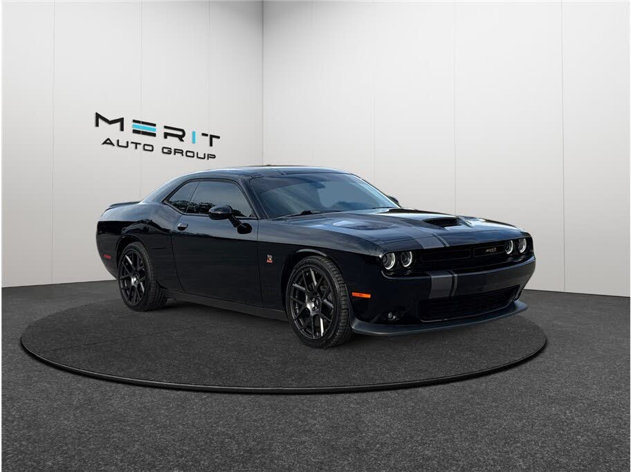2019 Dodge Challenger R/T Scat Pack RWD