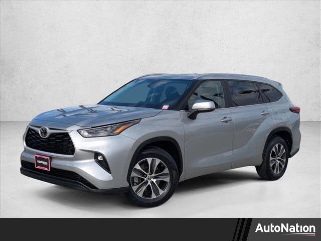 2023 Toyota Highlander XLE FWD