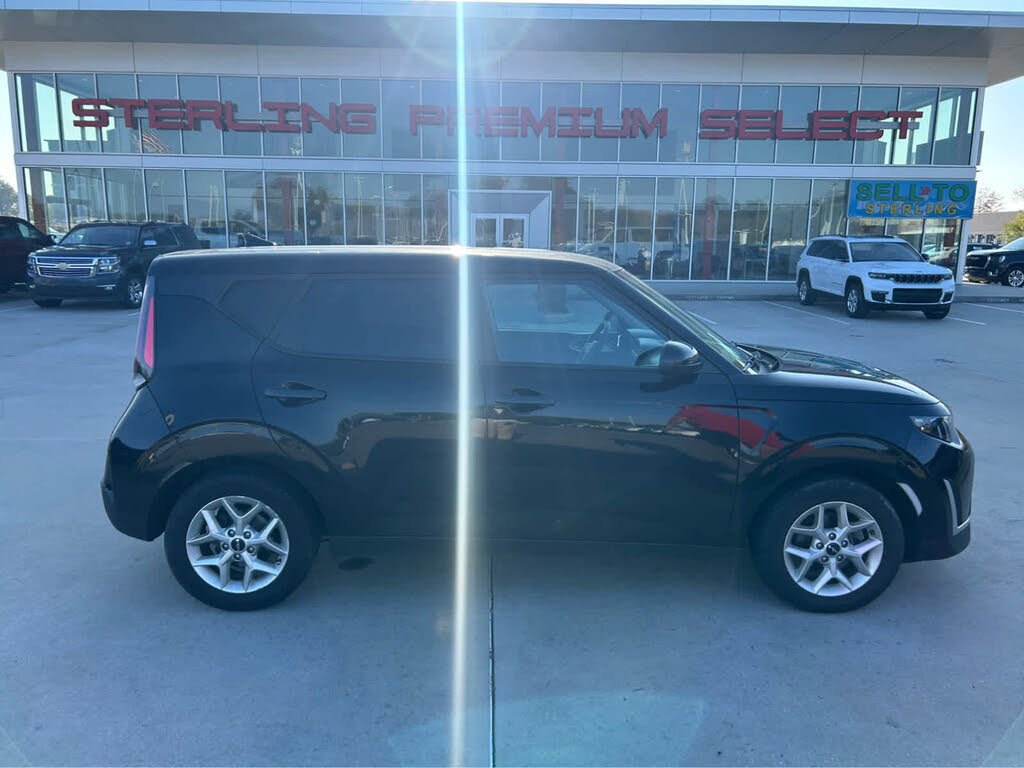 2023 Kia Soul LX FWD