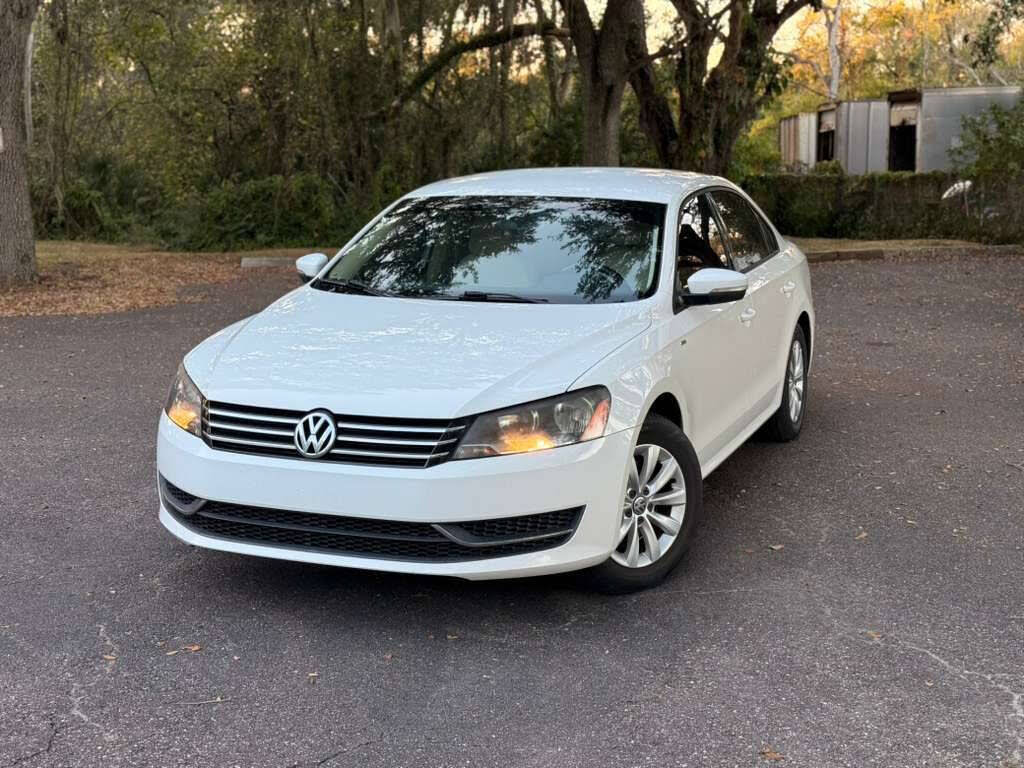 2015 Volkswagen Passat 1.8T Wolfsburg Edition FWD
