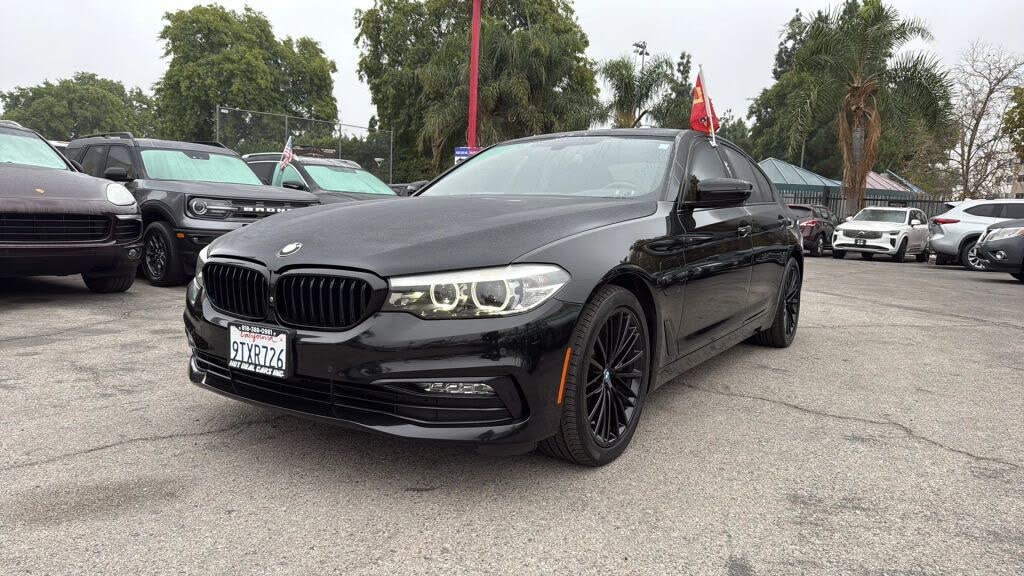 2018 BMW 5 Series 530e iPerformance Sedan RWD