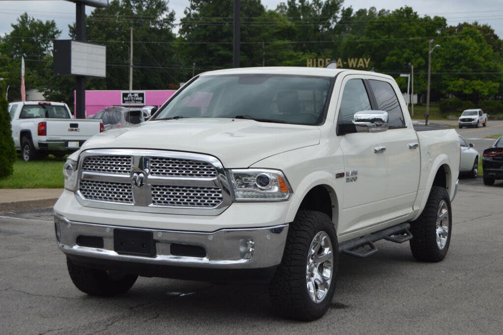 2018 RAM 1500 Laramie Crew Cab 4WD