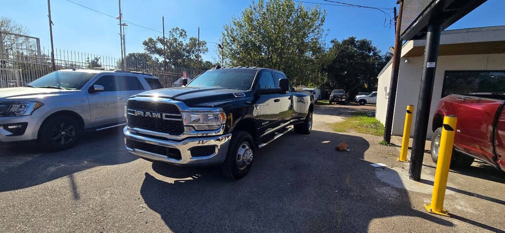 2020 RAM 3500 Tradesman Crew Cab LB DRW 4WD